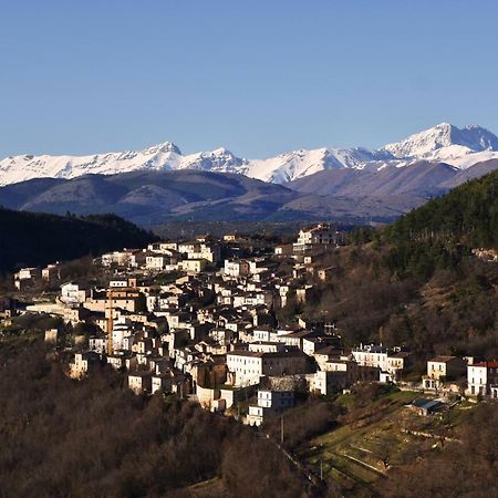 Appartamento Palazzo Camelot, 19 Via Nazionale San Demetrio ne' Vestini Esterno foto